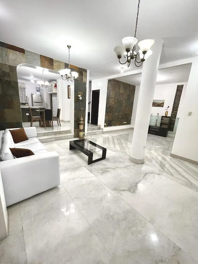 Habitación en casa particular Casa Con Habitaciones Privadas Guayaquil