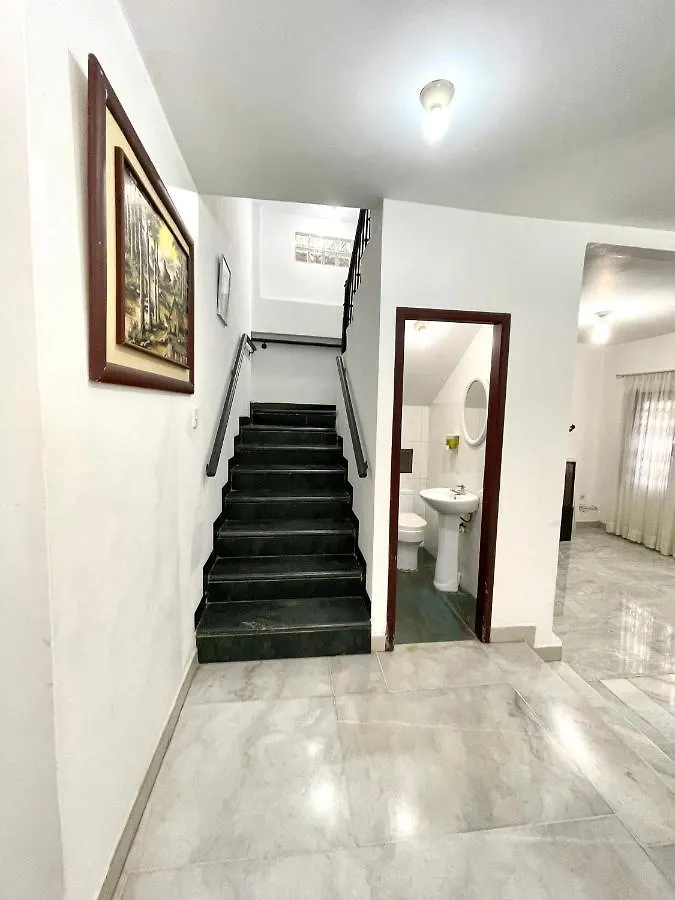 Casa Con Habitaciones Privadas Guayaquil Ecuador